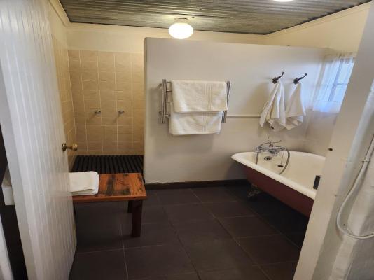 Room image 1