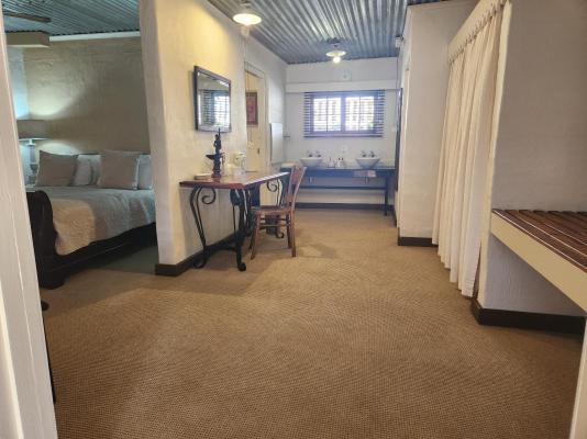 Room image 5