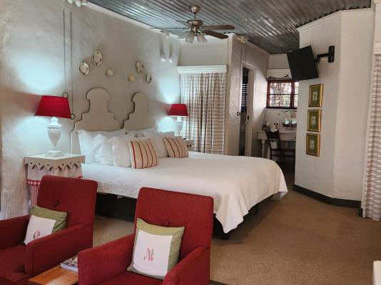 Room image 4