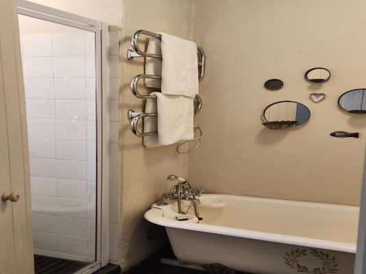 Room image 5