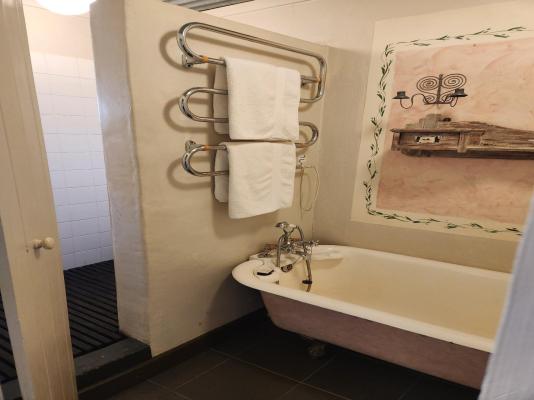 Room image 1