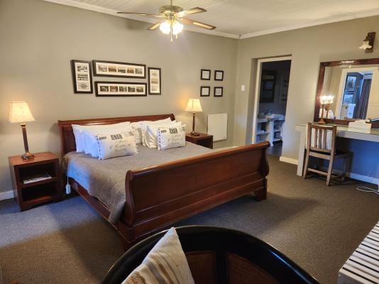 Room image 4
