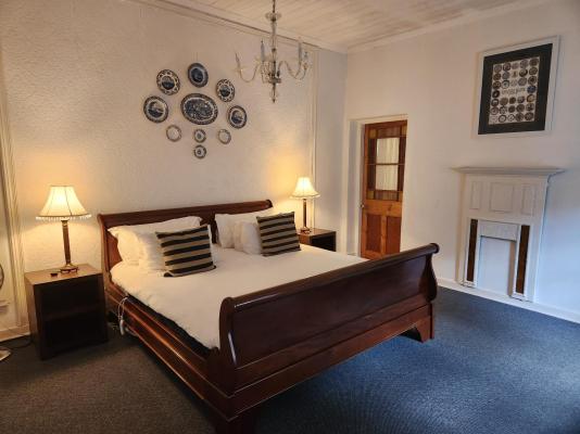 Room image 1