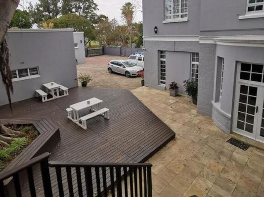 Dawson Manor Guest House - 208971