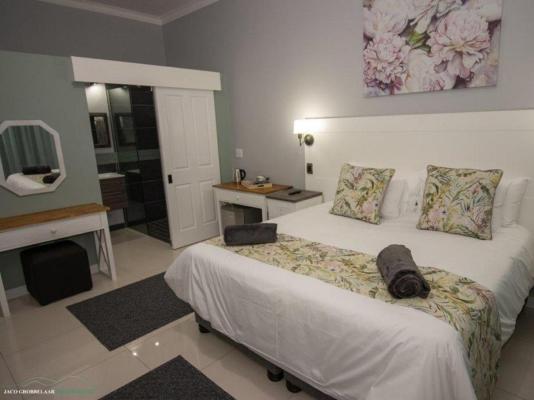 Dawson Manor Guest House - 208974
