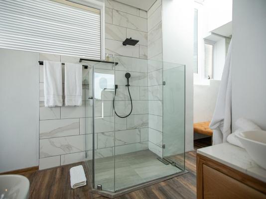 Room image 3