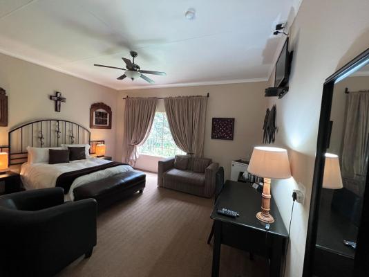 Room image 4