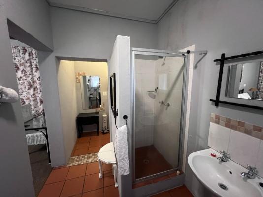 Room image 2