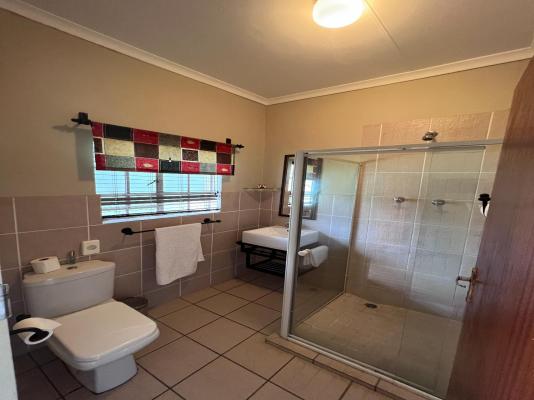Room image 1