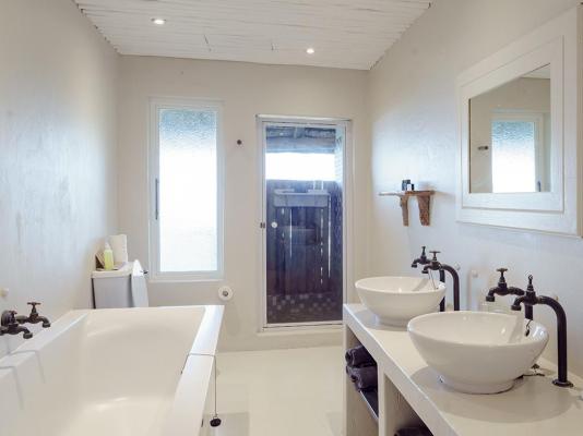 Room image 1