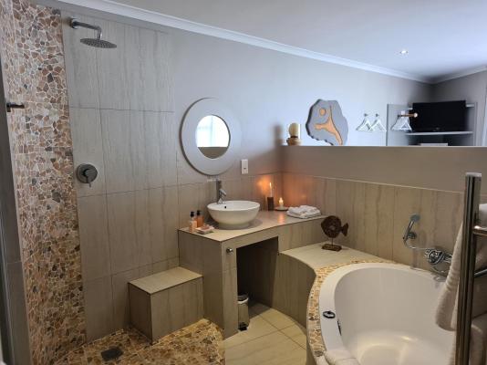 Crystal Lagoon Lodge - 209677
