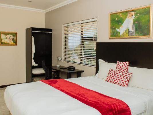 Room image 4