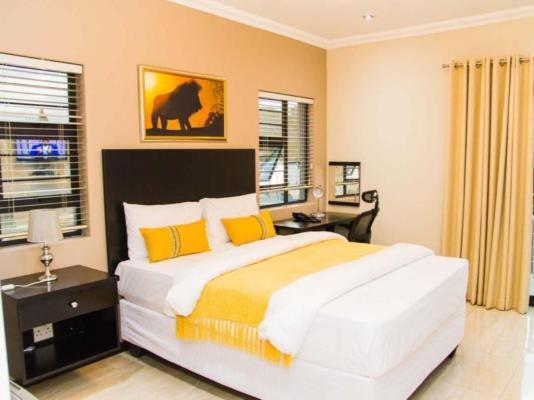 Room image 4