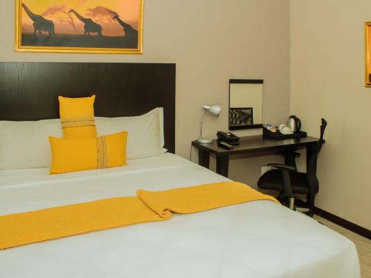 Room image 3