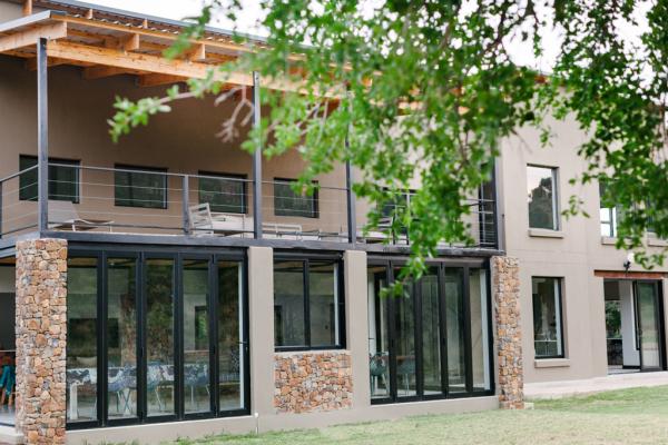 Pilanesberg Private Lodge - 210200