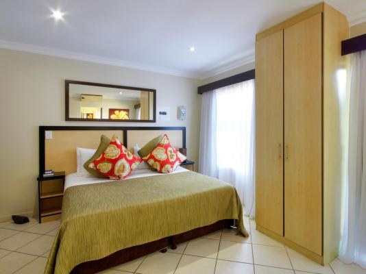 Room image 4