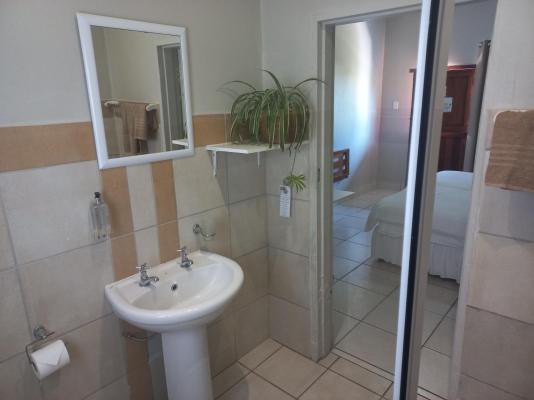 Room image 4
