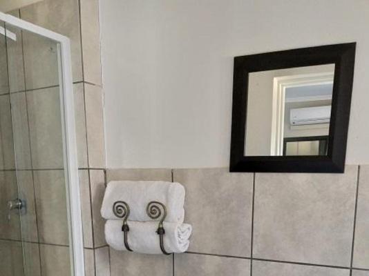 Room image 2