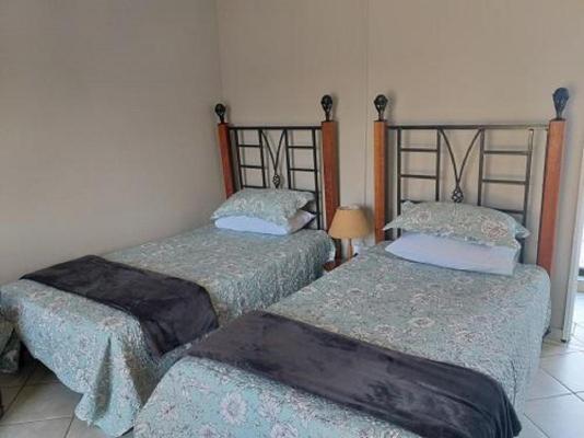 Room image 4