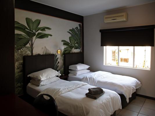Room image 1