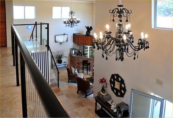 305 Guest House  - 210518