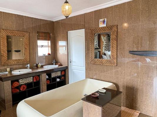 305 Guest House  - 210547