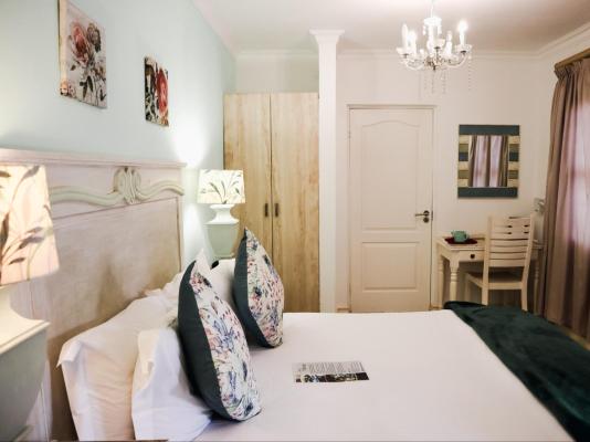 Room image 24