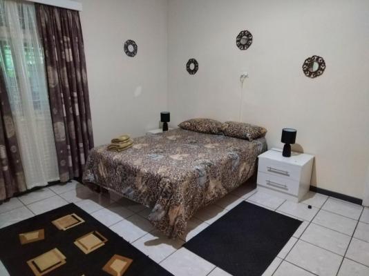Room image 4