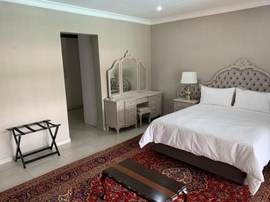 Room image 4