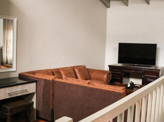 Room image 7