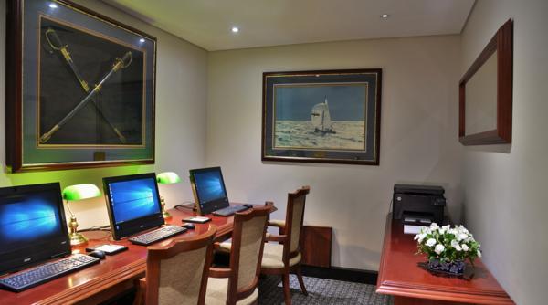 The Commodore Hotel - 211106