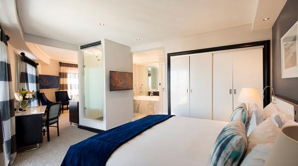 The Commodore Hotel - 211113