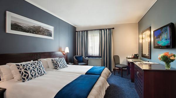 The Commodore Hotel - 211119