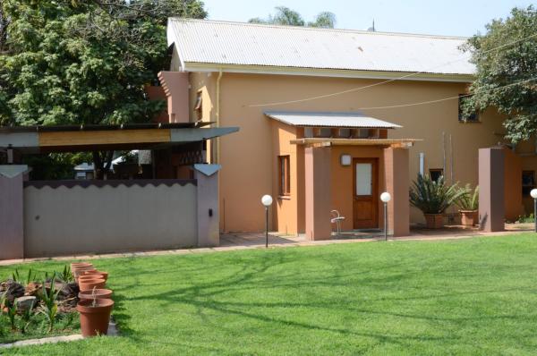 Bed & Breakfast in Hatfield - 211151