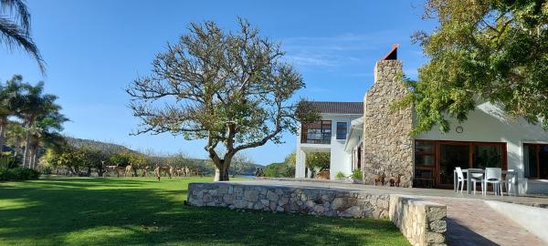 Hoekland Manor - 211198