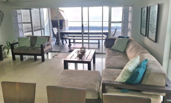 Escape to a Seaside Sanctuary - vayKZN Umdloti - 211202