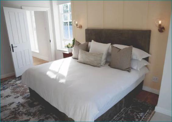 Room image 4