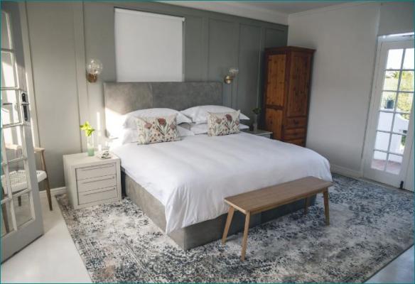 Room image 15