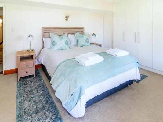 Room image 3