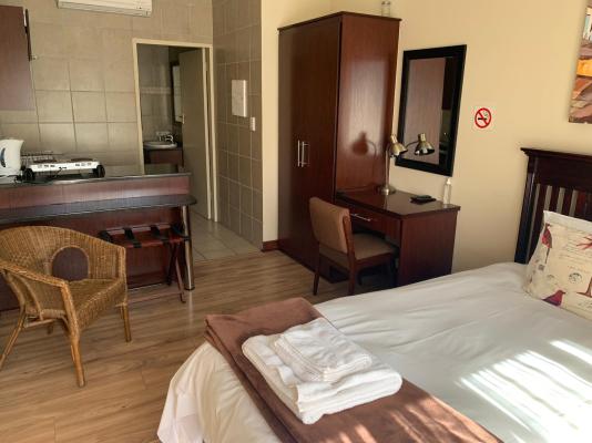 Room image 3