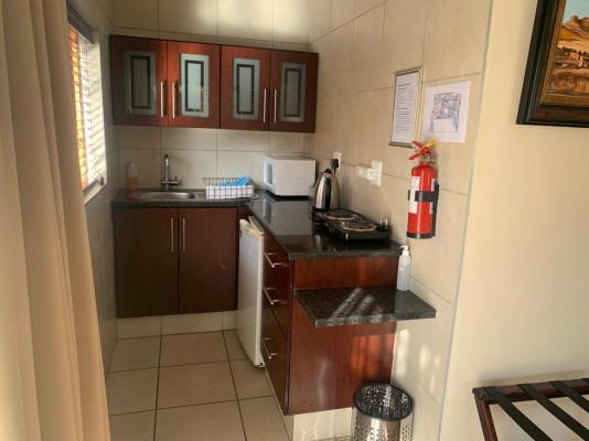 Room image 4