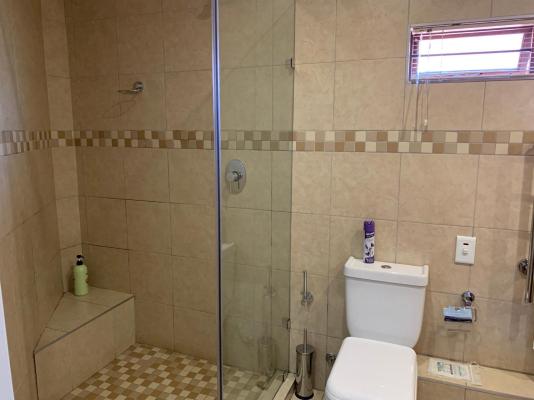 Room image 3