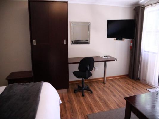 Room image 2
