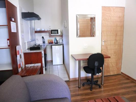 Room image 4