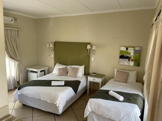 Buffalo Hotel - 211679