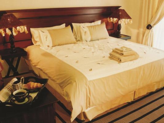 Falling Feather Inn - 211792