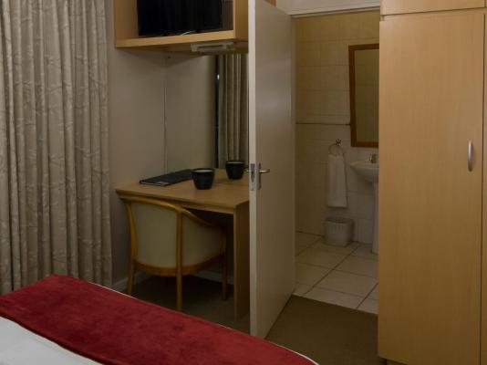 Room image 3