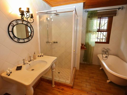 Room image 2