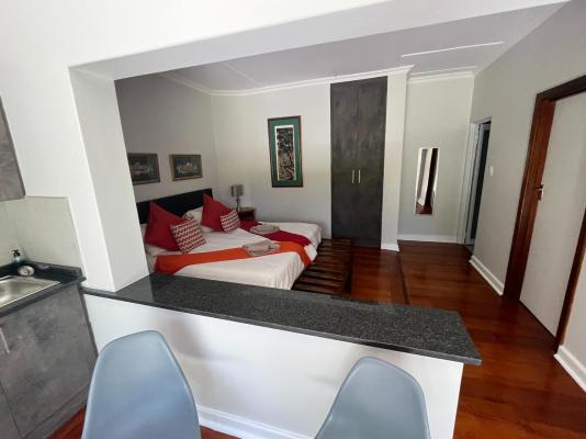 Room image 9