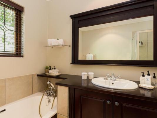 Fernwood Manor - 212682